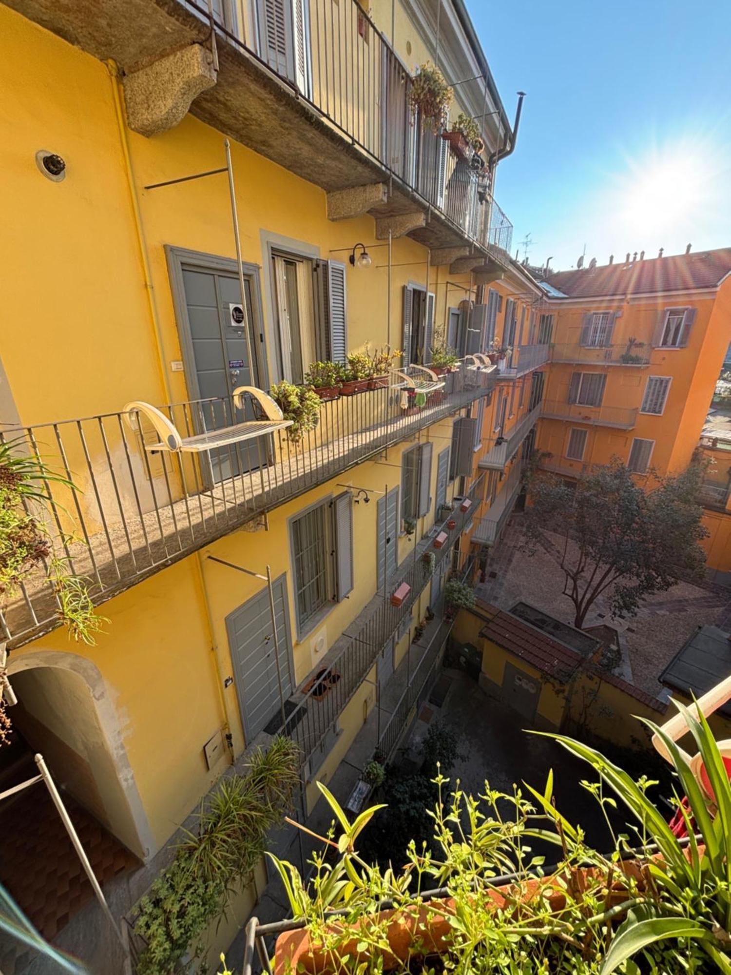 La Vecchia Milano-Les Nubles Vannucci - Il Ballatoio E Il Cortile Kültér fotó